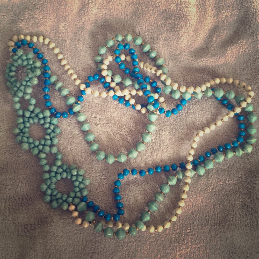 beaded flower necklace